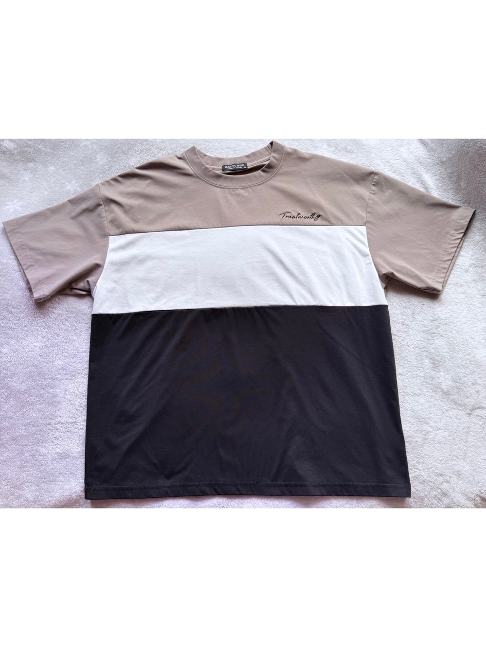 Jeaning Wild Tri-colored tee
